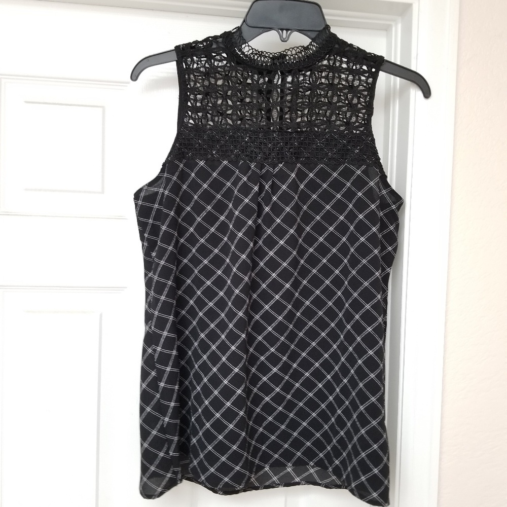 Maurice's black & white tank top